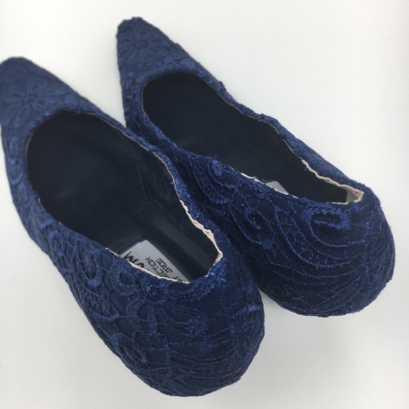 Platinum shoe Navy Lace Fabric 2.5 Inches Heel - Picture 4 of 11